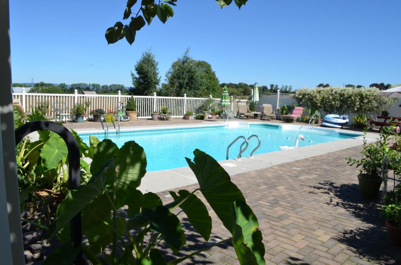 Annville Inn Bed & Breakfast Bagian luar foto
