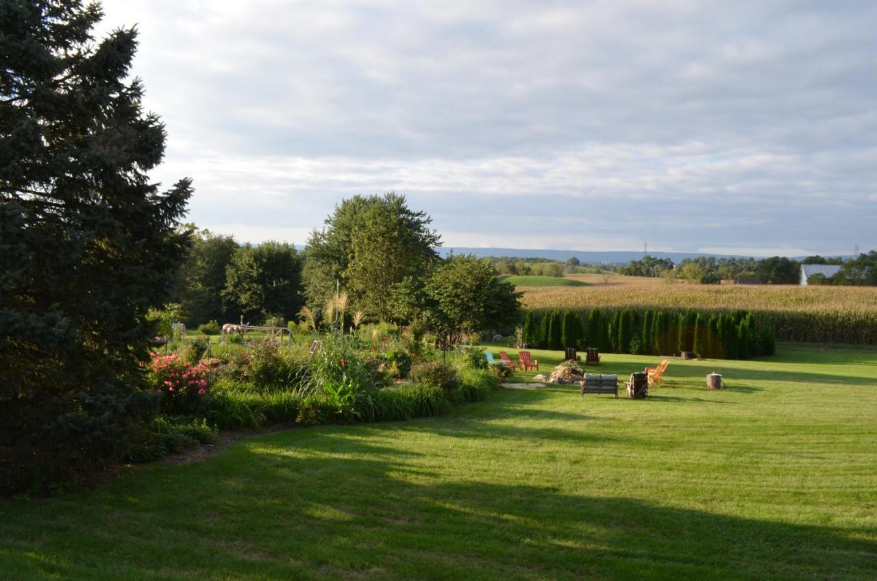 Annville Inn Bed & Breakfast Bagian luar foto