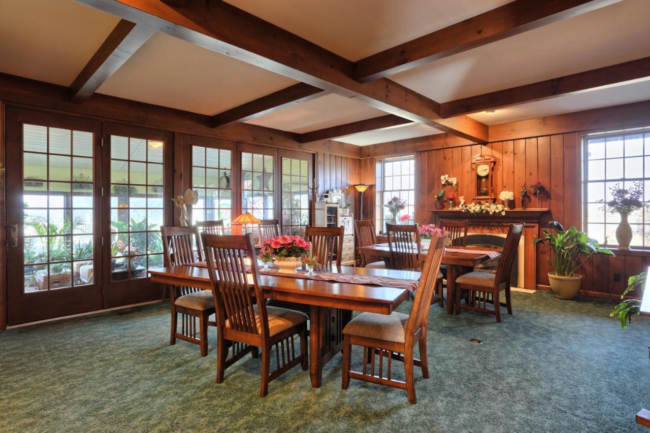 Annville Inn Bed & Breakfast Bagian luar foto
