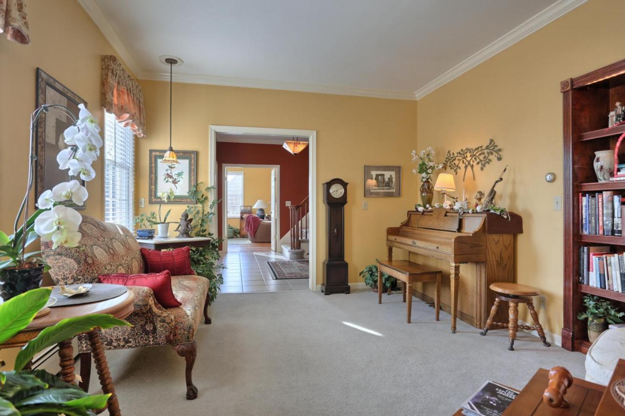 Annville Inn Bed & Breakfast Bagian luar foto